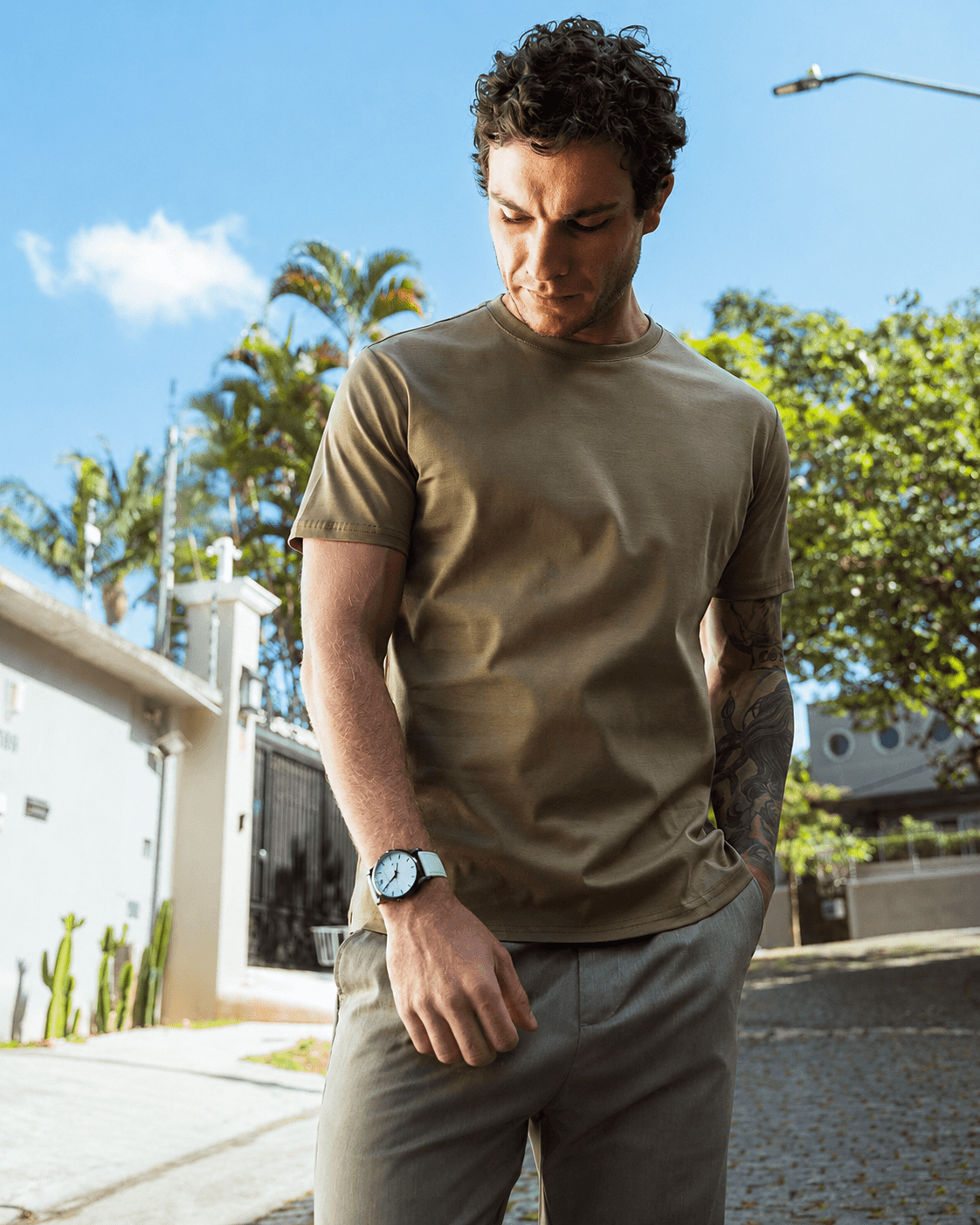 CAMISETA RESISTENTE À ÁGUA — VERDE MILITAR 1