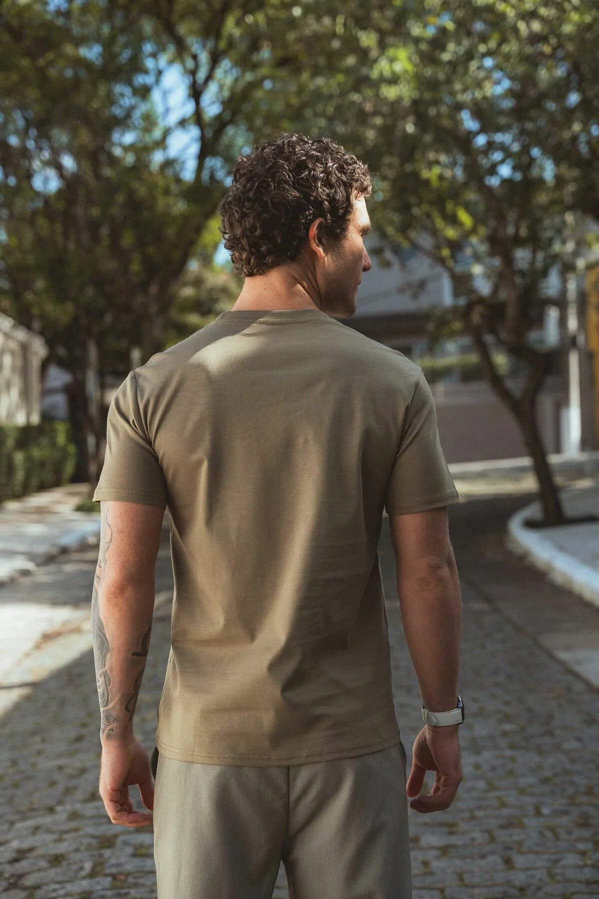 CAMISETA RESISTENTE À ÁGUA — VERDE MILITAR 3